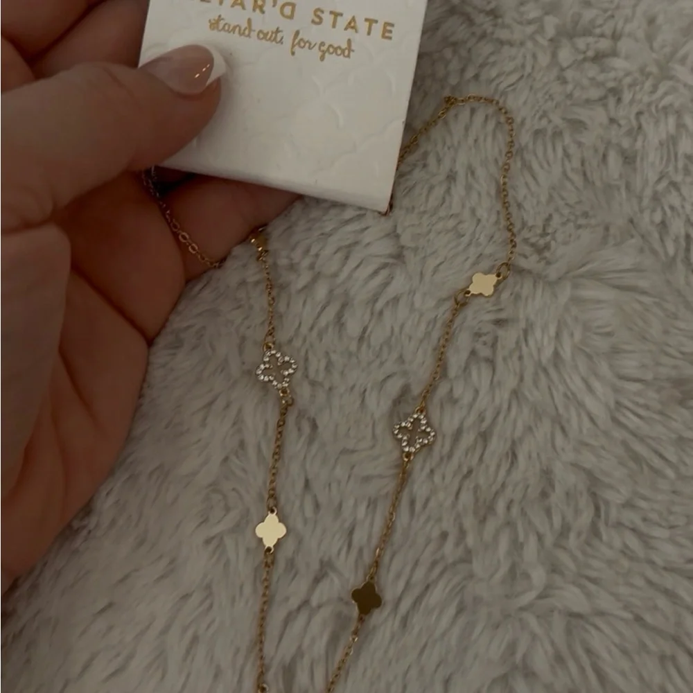 NEW Altar’d State Arula Clover Statement Necklace - Picture 7 of 7